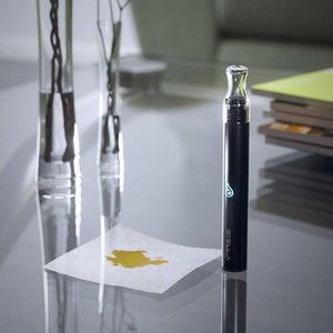 Dr Dabber Stella Glas-Mundstück auf dem Tisch